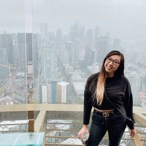 Meet your Posher, Emily